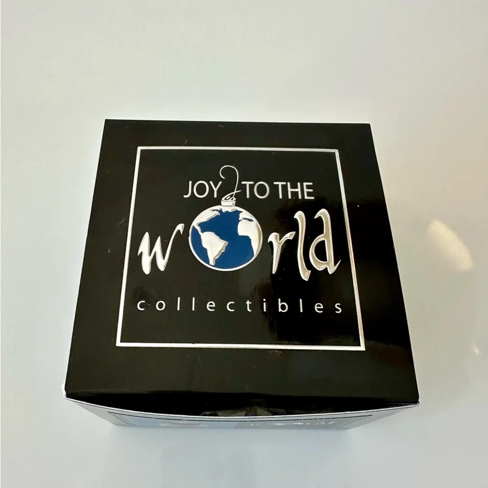 Joy to the World Bah Hum Pug Collectibles Ornament. Brand New In Box. - Picture 9 of 12